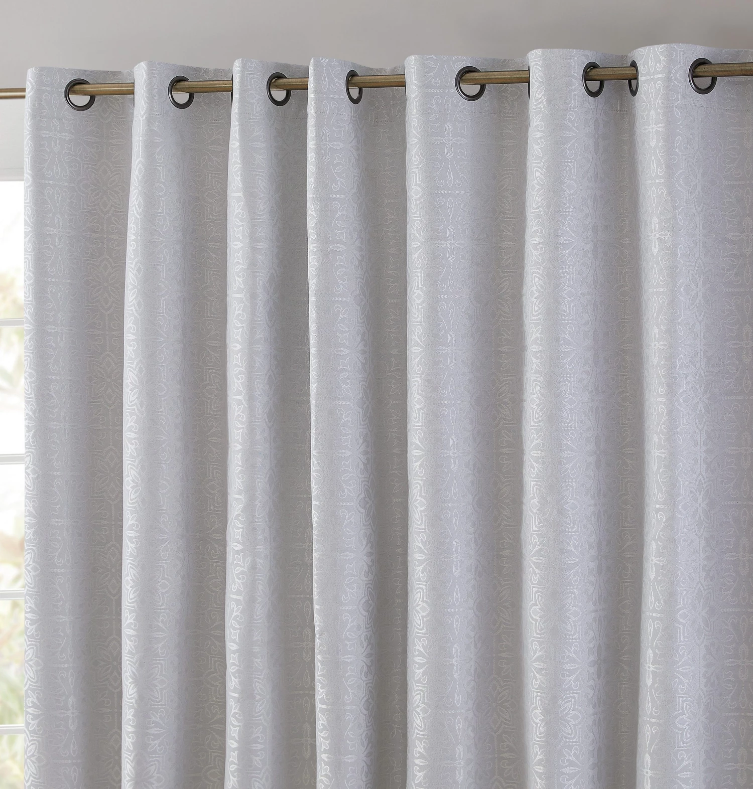 HLC.ME Faux Linen Curtains Mia Moroccan Tile 100% Blackout Grommet Patio Door Panel - White 3 HLC.ME Faux Linen Curtains Mia Moroccan Tile 100% Blackout Grommet Patio Door Panel - White