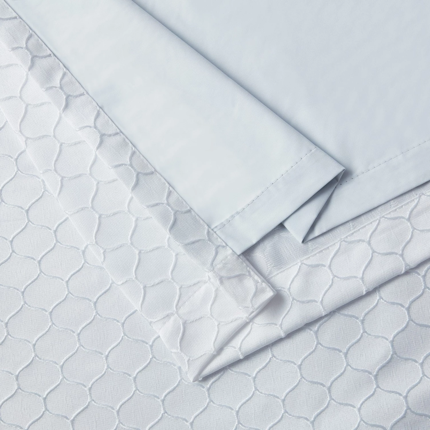 HLC.ME Blackout Curtains Siena Geometric 100% Blackout Grommet Curtains - White - Set Of 2 7 HLC.ME Blackout Curtains Siena Geometric 100% Blackout Grommet Curtains - White - Set Of 2