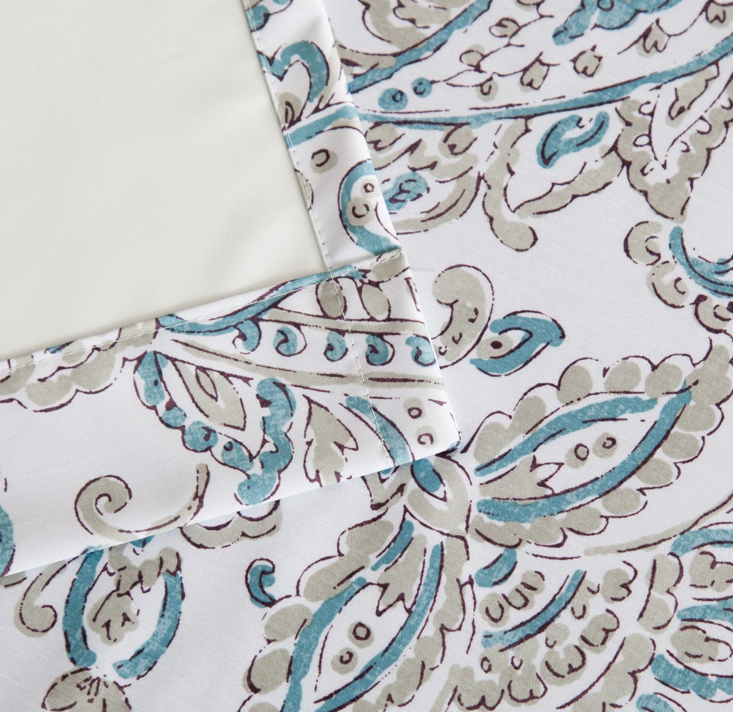 HLC.ME Amalfi Paisley 100% Blackout Grommet Curtain Panels - Neutral - Set Of 2 Blackout Curtains 5 HLC.ME Amalfi Paisley 100% Blackout Grommet Curtain Panels - Neutral - Set Of 2 Blackout Curtains